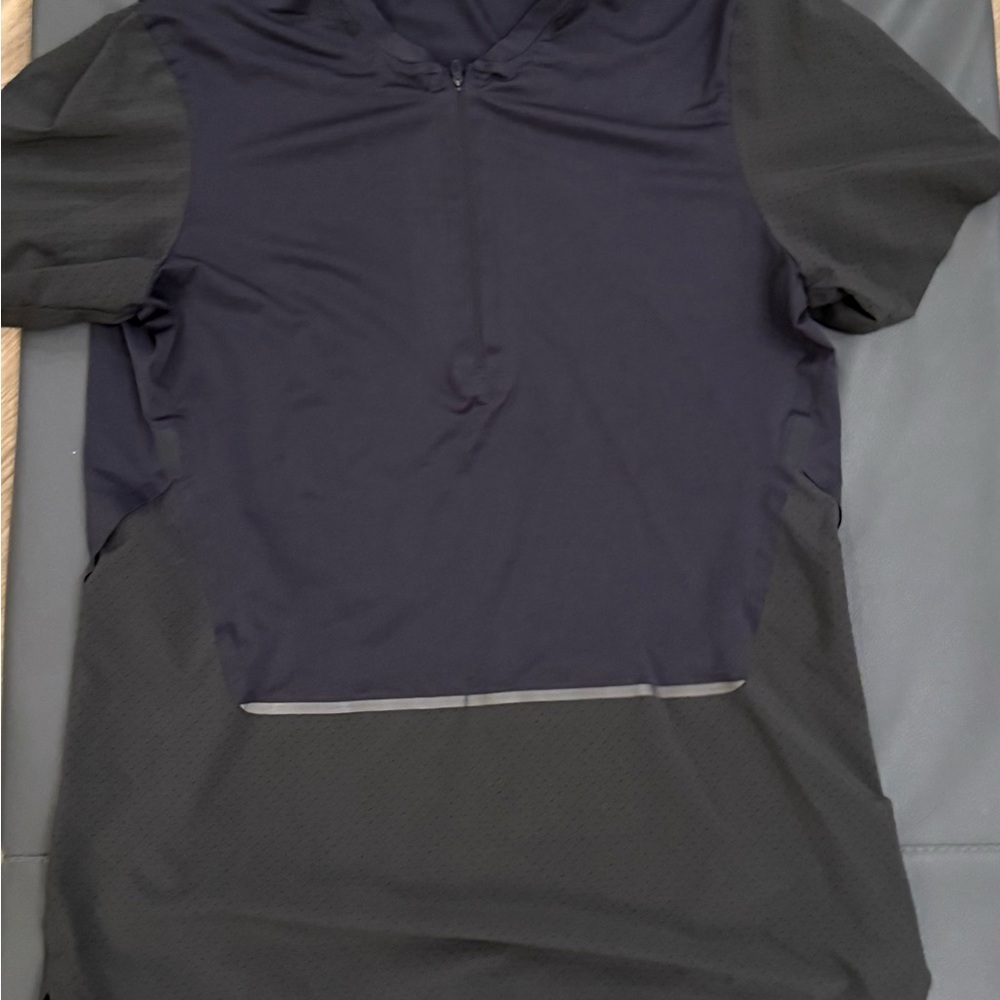 Lulu Lemon Black Short Sleeve Athletic Top